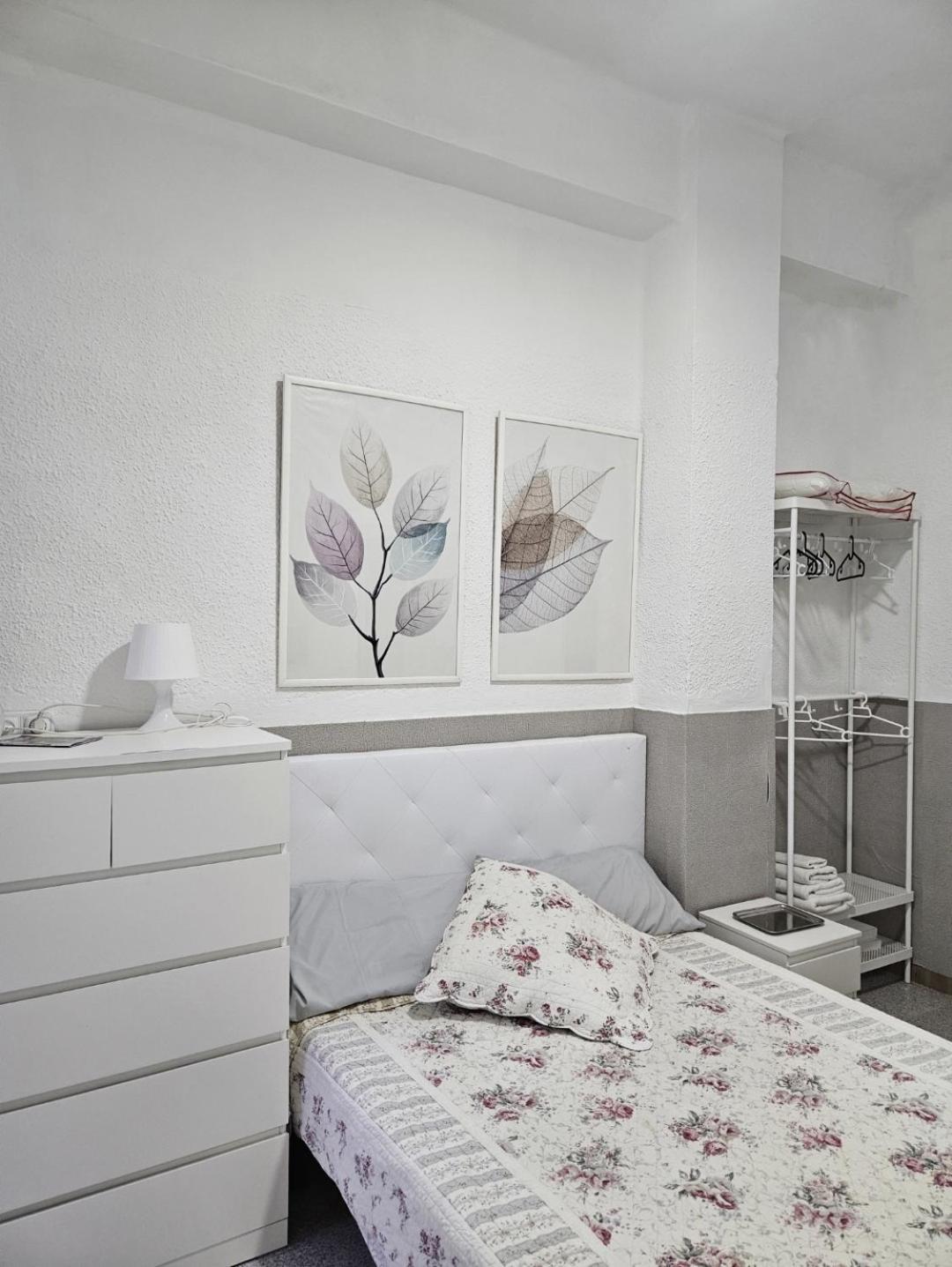 Habitacion En Casa De Familia "Valenciabonita" Εξωτερικό φωτογραφία