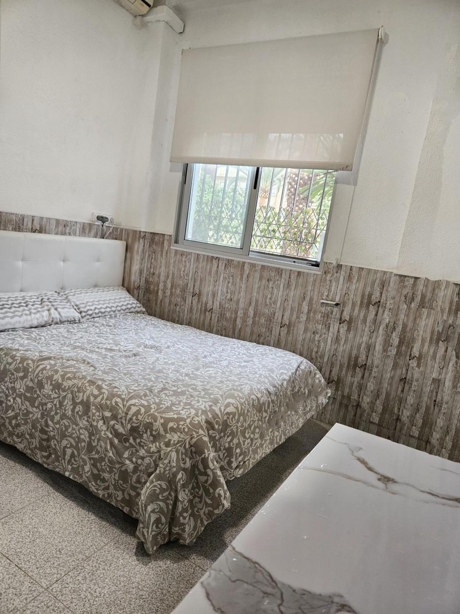 Habitacion En Casa De Familia "Valenciabonita" Εξωτερικό φωτογραφία